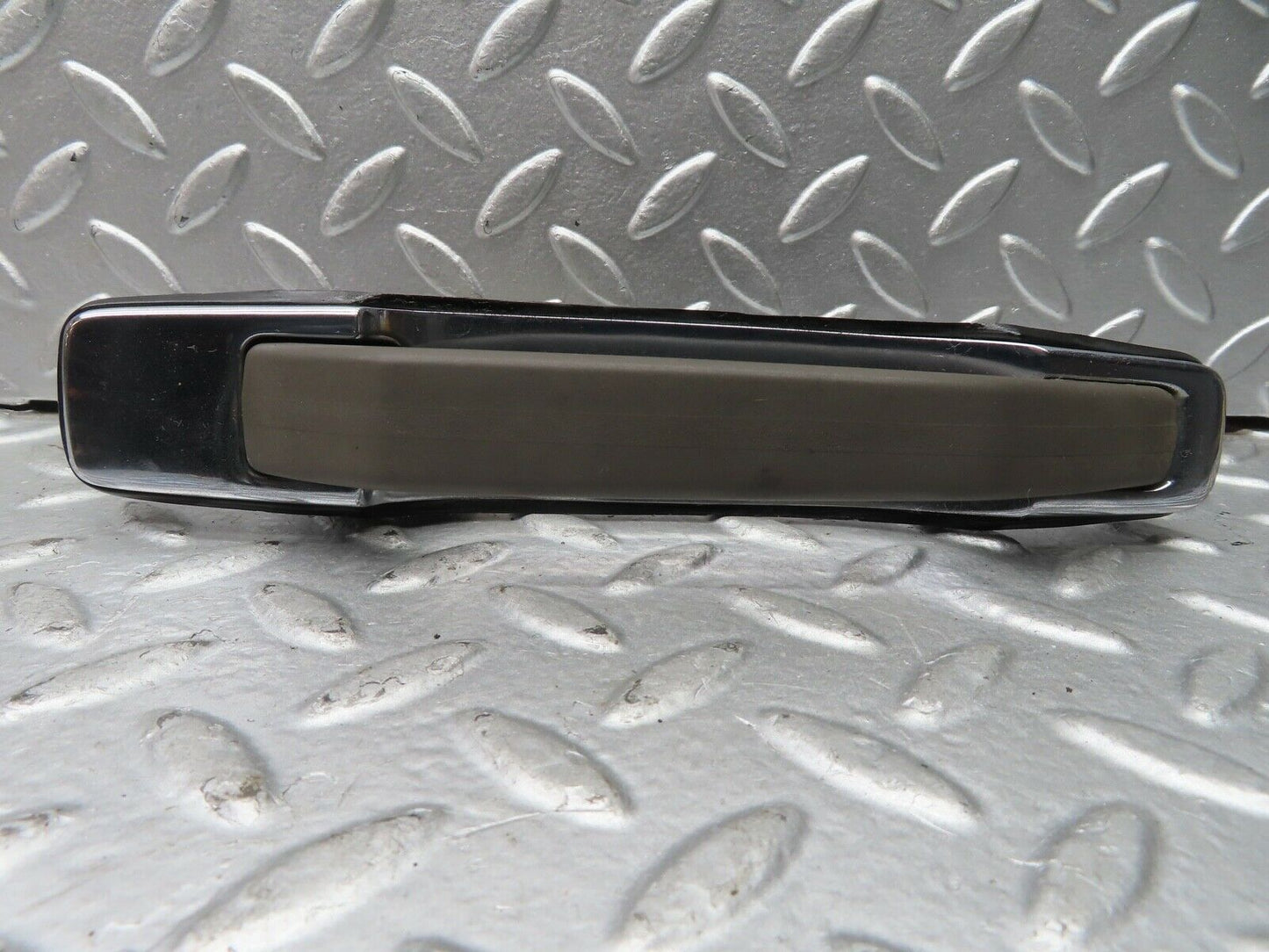21541 Mercedes-Benz W126 300SE Rear Exterior Door Handle 1267608159