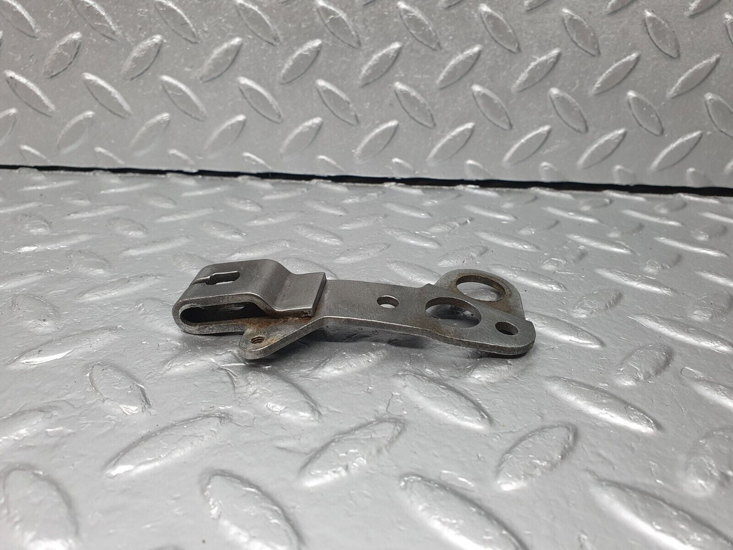 41305 Mercedes-Benz W123 300D Automatic Gearbox Linkage Bracket 722.118