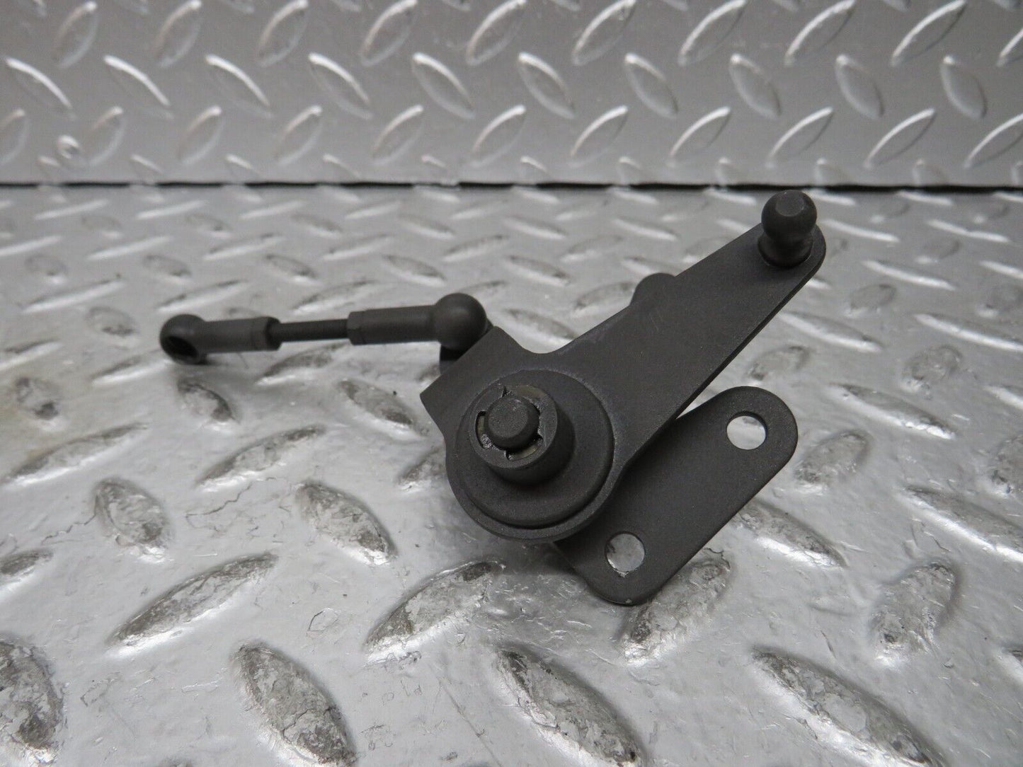 27448 Mercedes-Benz W123 280E Throttle Linkage