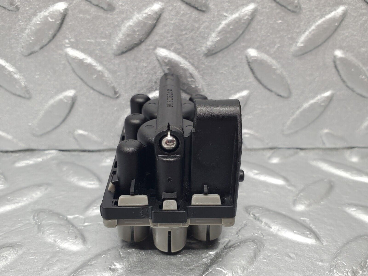 46932 Mercedes-Benz R129 320SL Coupe Engine Vacuum Valve 1298003178