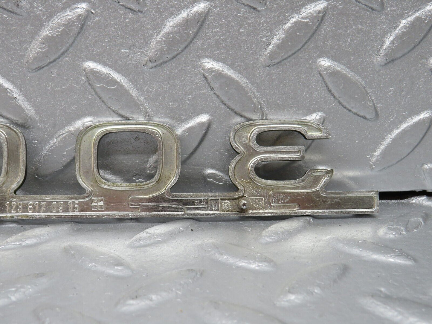 40692 Mercedes-Benz W123 300D Trunk Badge Emblem 1238170915