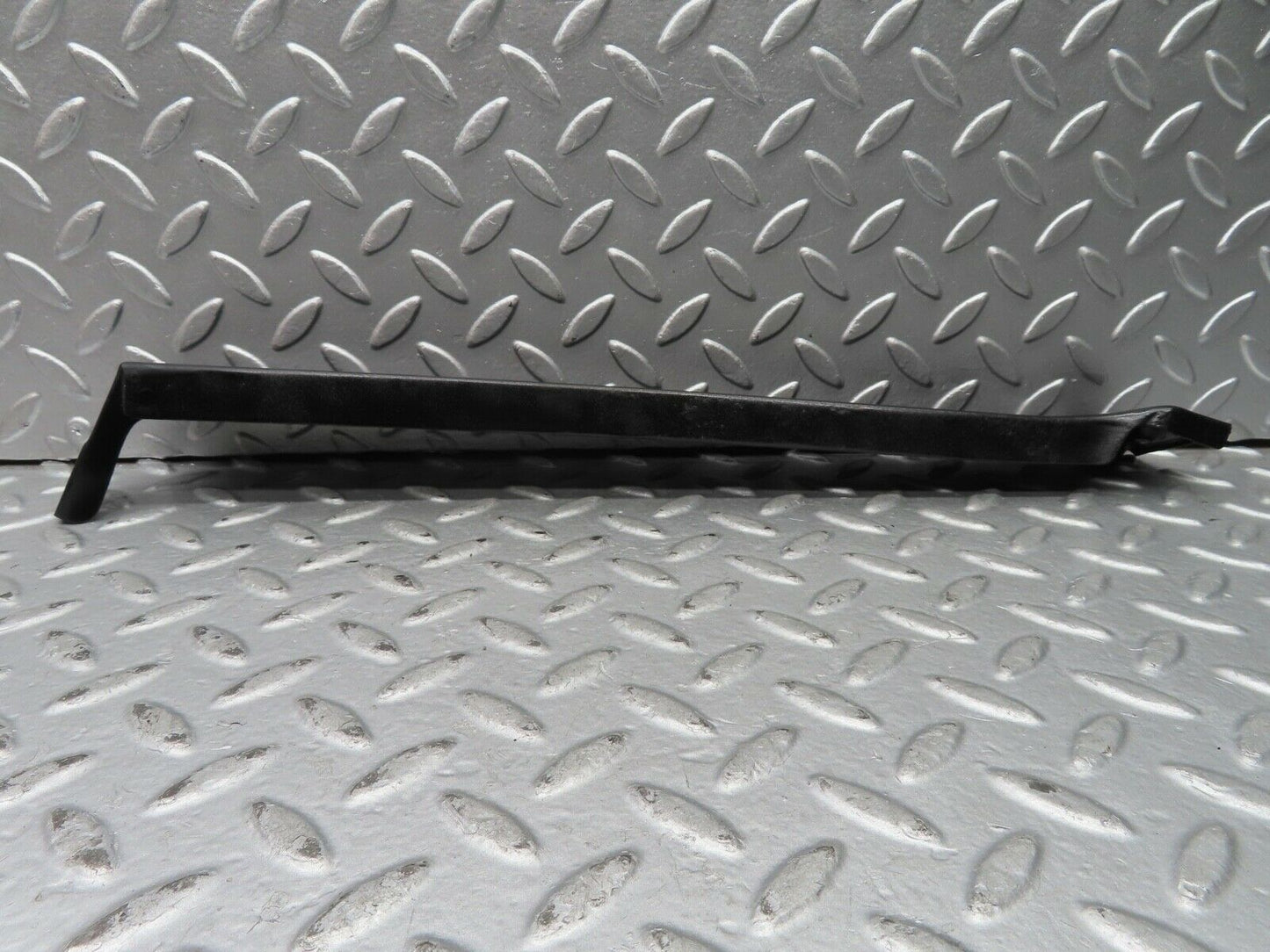 21681 Mercedes-Benz W126 300SE Right Headlight Lower Trim