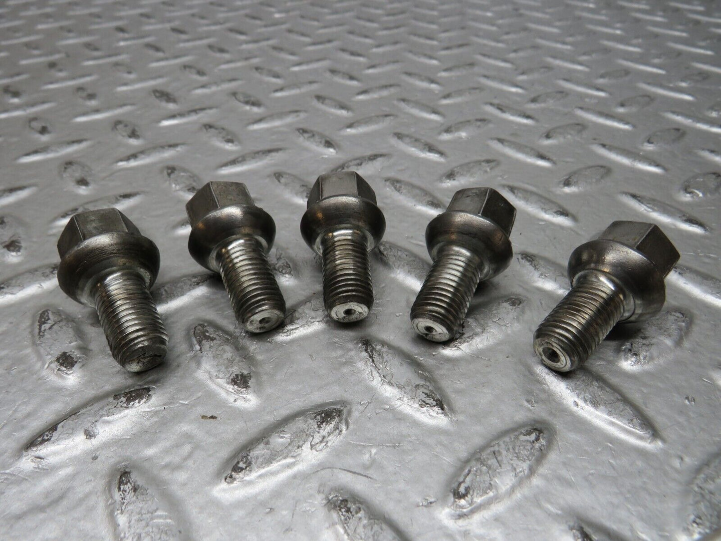 28886 Mercedes-Benz 5x Steel Wheel Lug Bolt M12x1.5