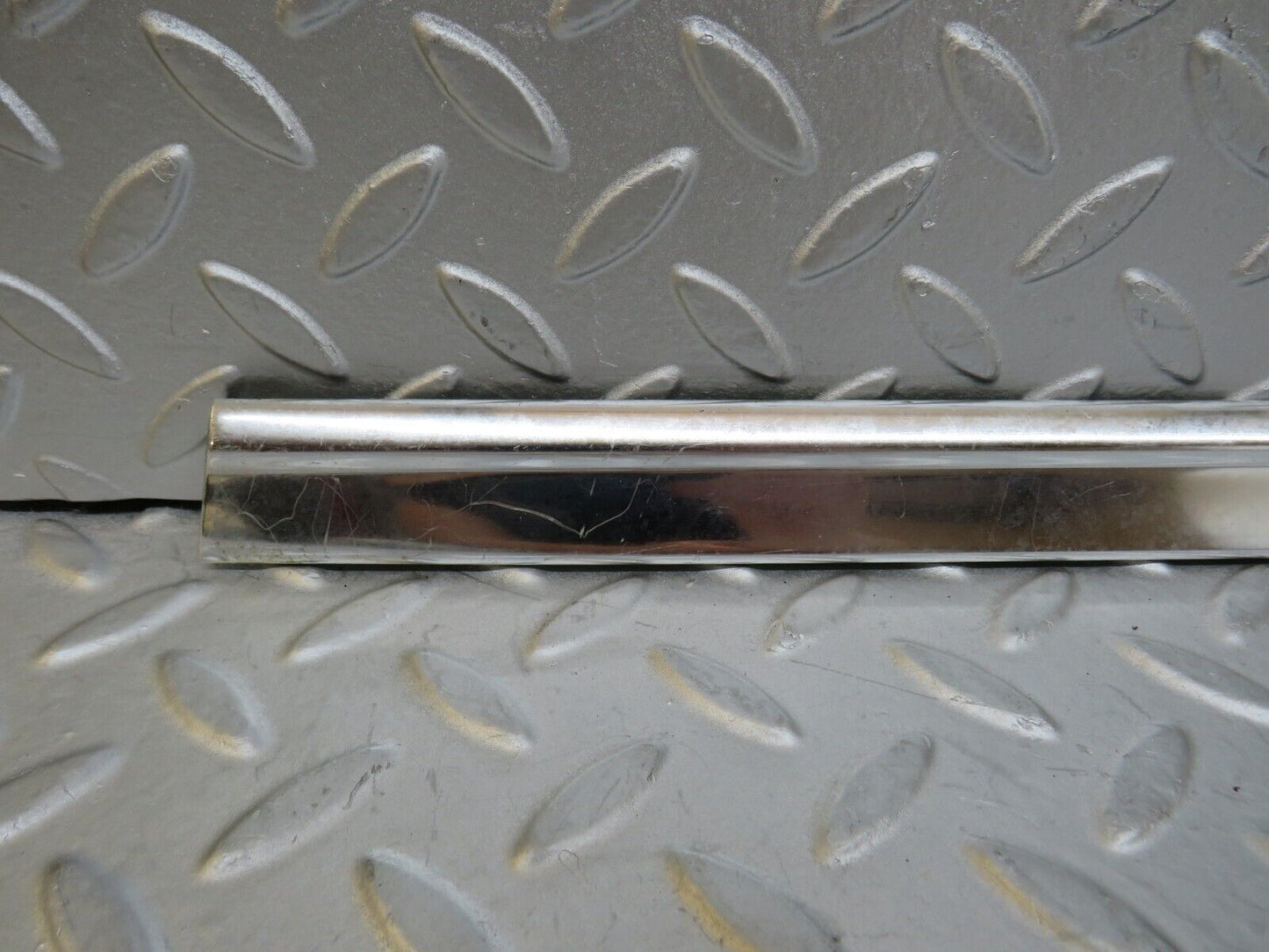 35374 Mercedes-Benz R107 280SL Right Door Chrome Trim