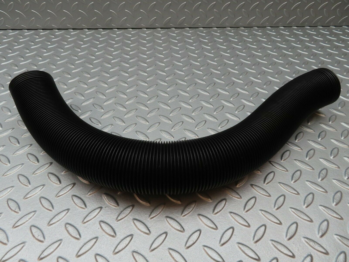 3730 Mercedes-Benz S123 200T Wagon Heater Pipe Air Pipe