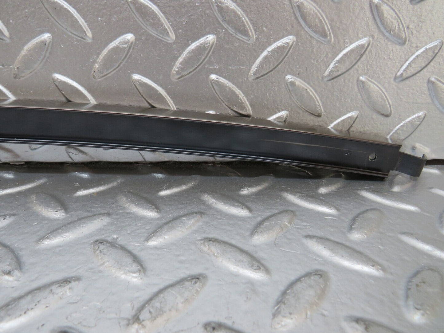 25225 Mercedes-Benz W201 190D Rear Left Door Window Channel