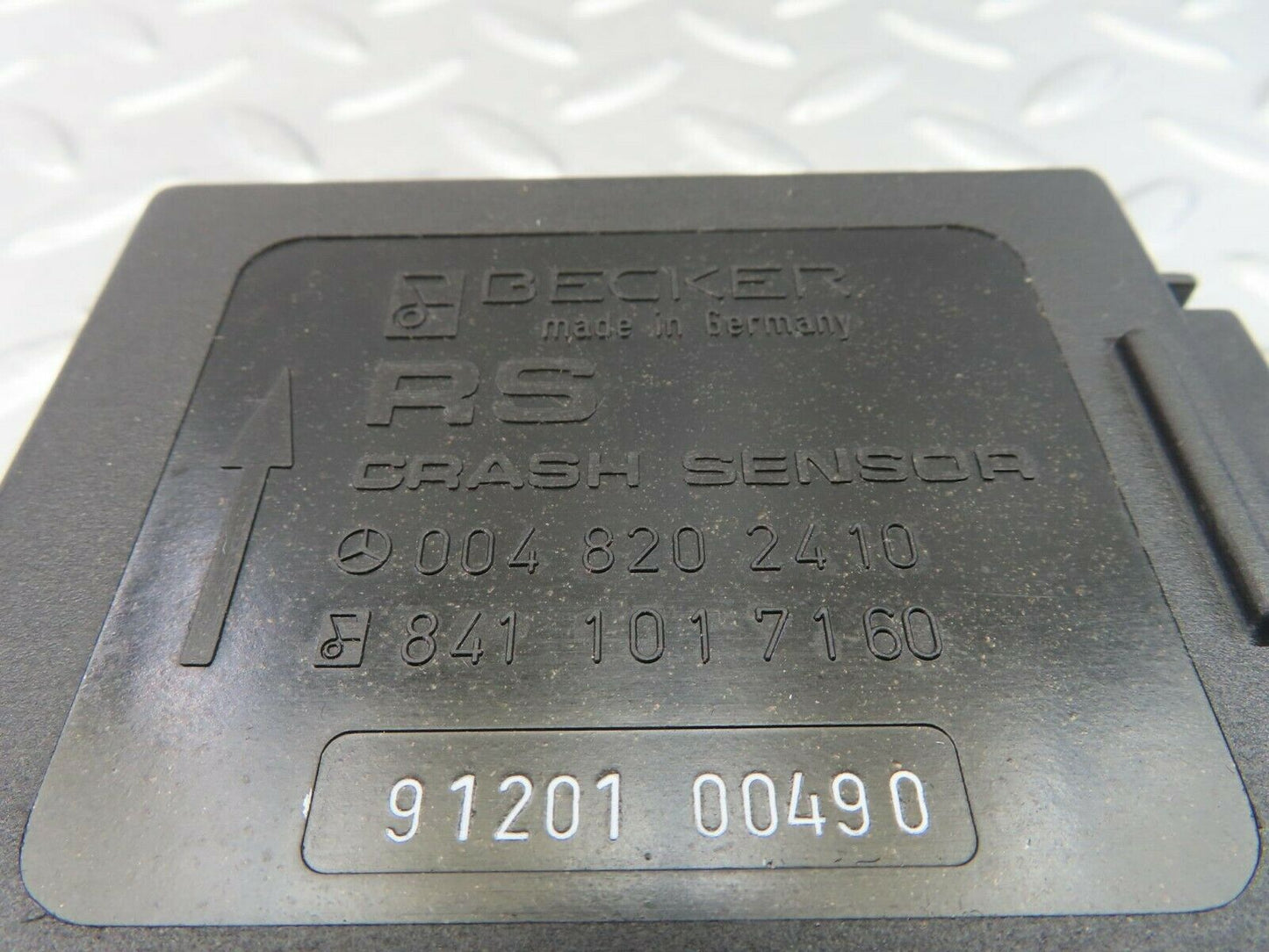 10457 Mercedes-Benz W201 190E Crash Sensor 0048202410
