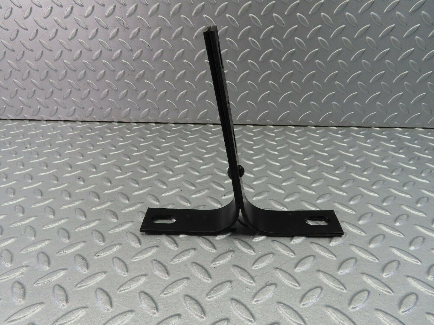 7834 Mercedes-Benz W115 220D Front Bumper Bracket Left Side