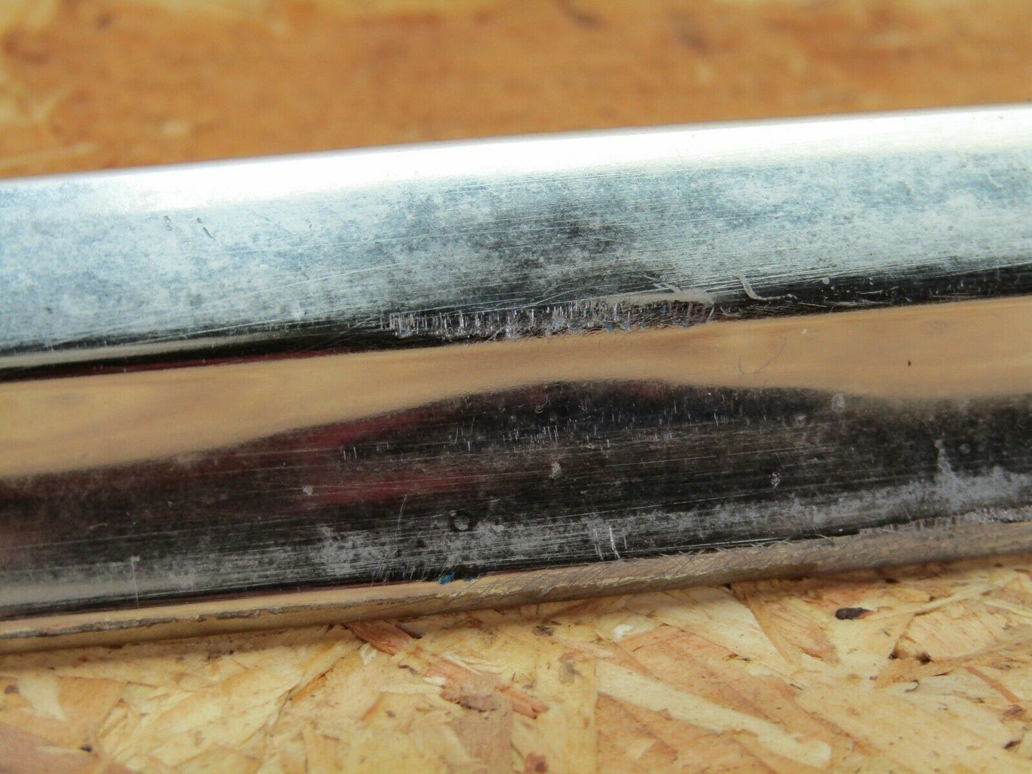 2132 Mercedes-Benz W116 350SE Front Right Door Chrome Trim