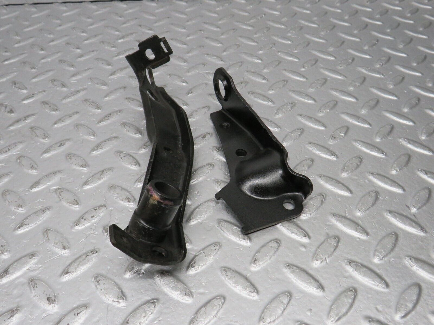 39731 Mercedes-Benz R129 320SL Coupe Engine Lifting Eyes Hooks