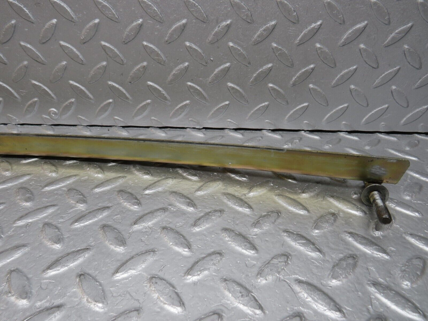 37016 Mercedes-Benz C126 420SEC Coupe Right Door Window Channel