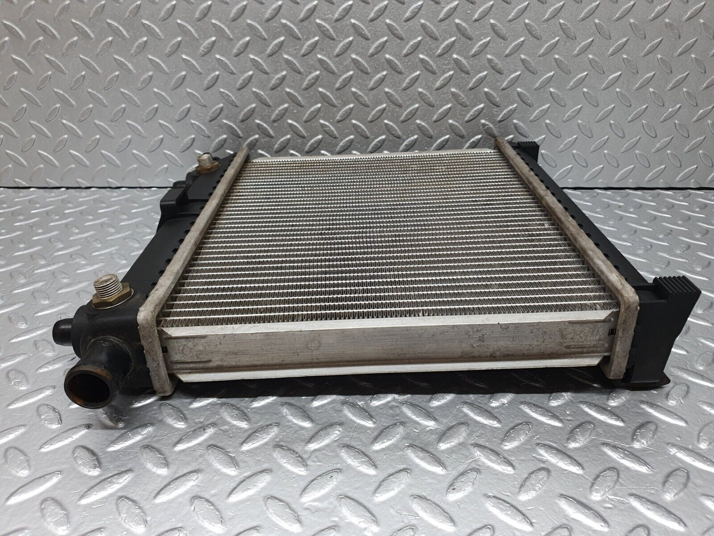 41399 Mercedes-Benz W124 200E Engine Coolant Radiator