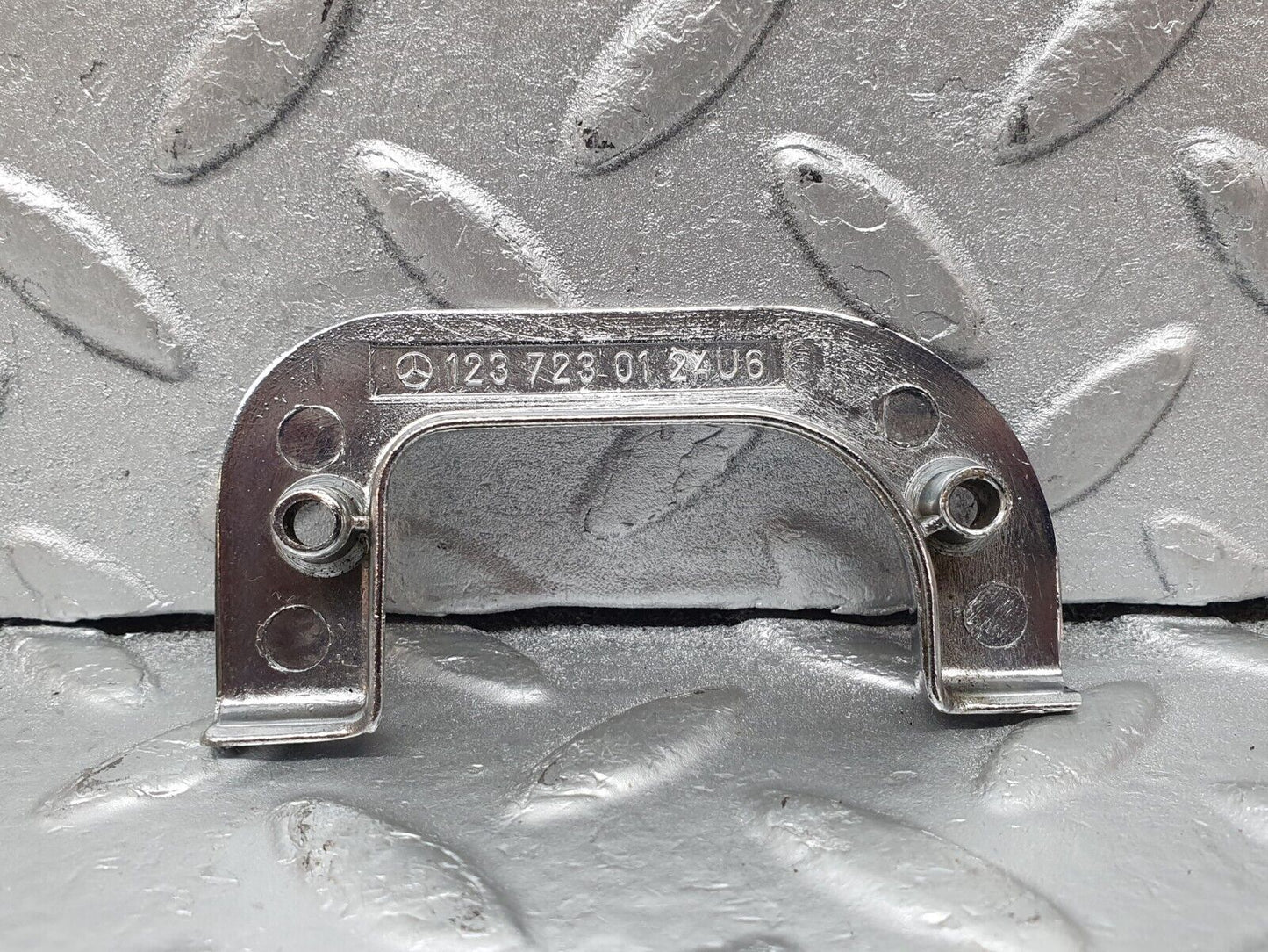44176 Mercedes-Benz C123 230CE Coupe Interior Chrome Door Latch Trim Left 1237230124