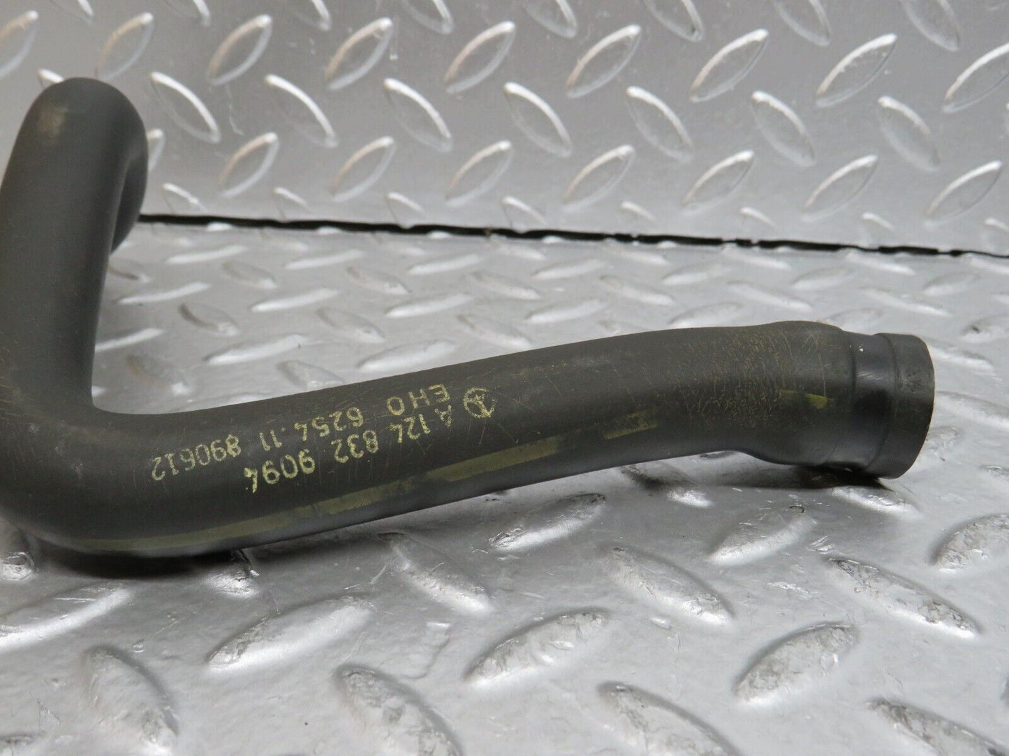 29563 Mercedes-Benz W124 230E Water Hose Pipe 1248329094