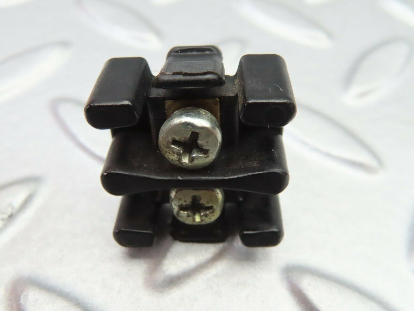 6515 Mercedes-Benz S124 E220 Wagon Wiring Cable Junction Box 0005400269