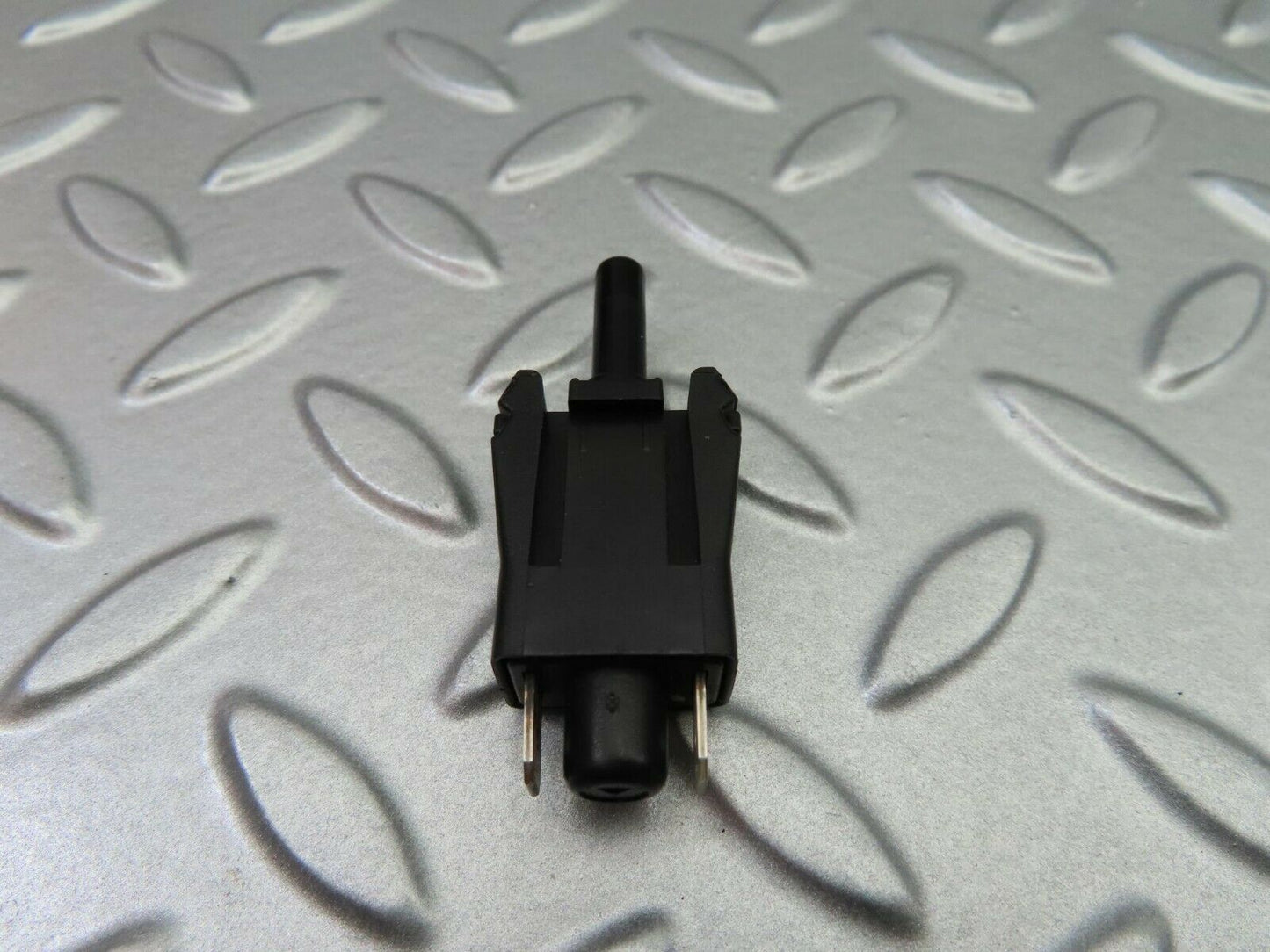 6509 Mercedes-Benz S124 E220 Wagon Door Contact Switch 0015458714