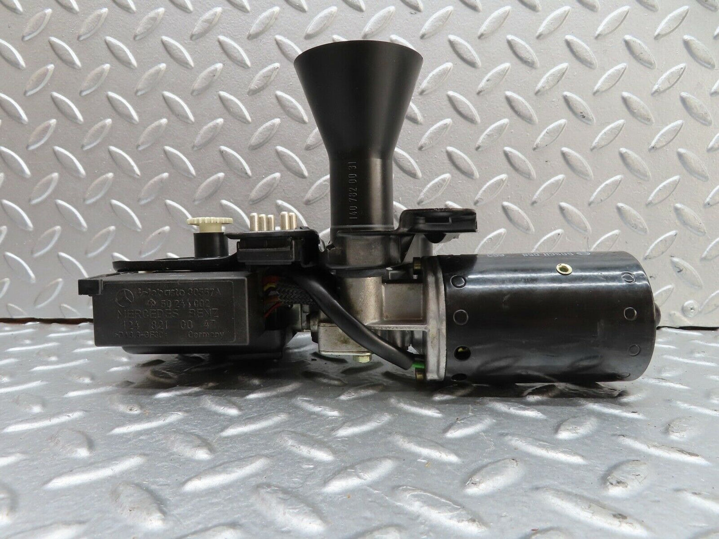 19431 Mercedes-Benz C140 CL420 Coupe Sunroof Motor Bosch 1407800007