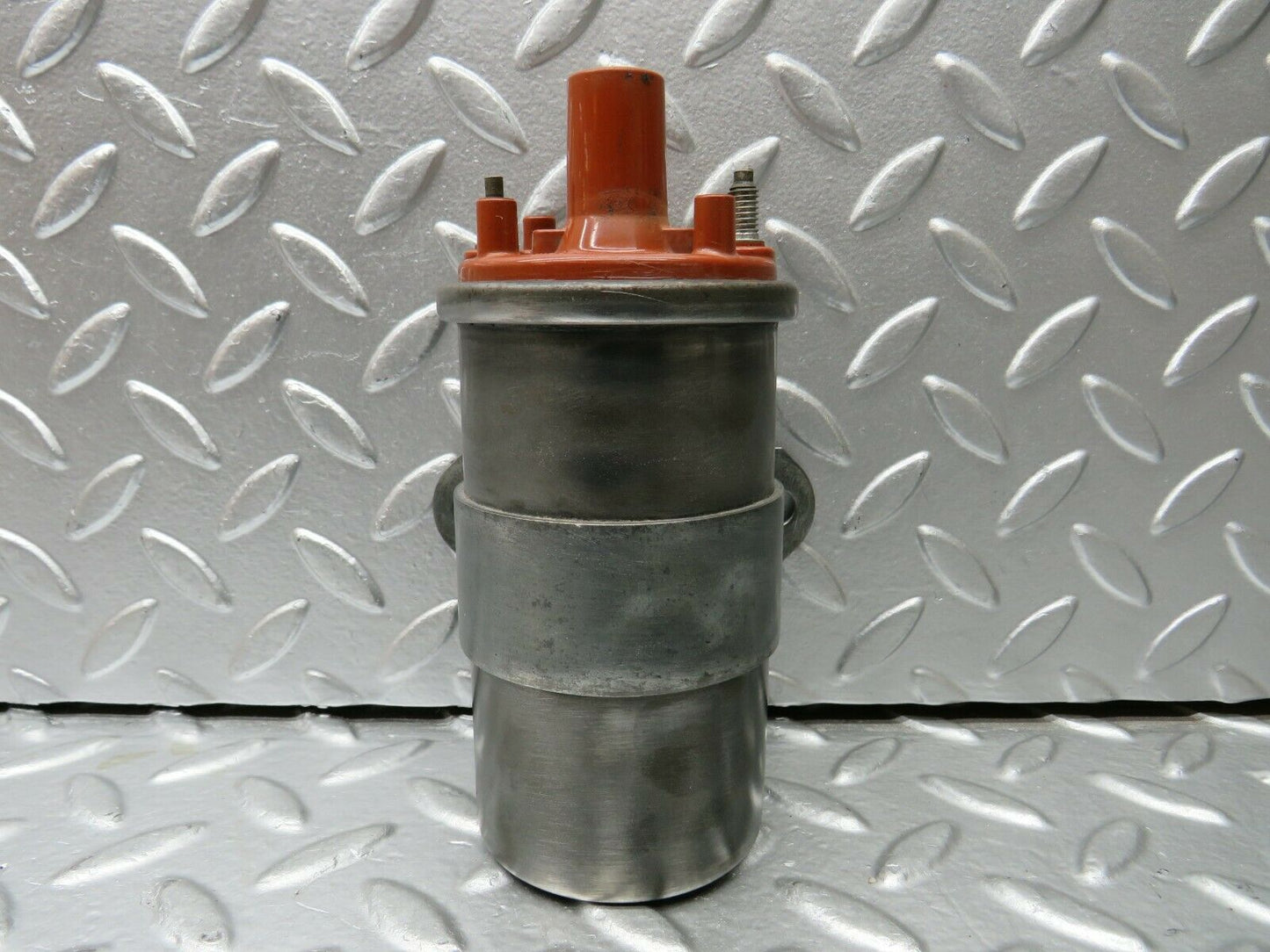 24075 Mercedes-Benz W123 280E Ignition Coil Bosch 0221118307 0001584003