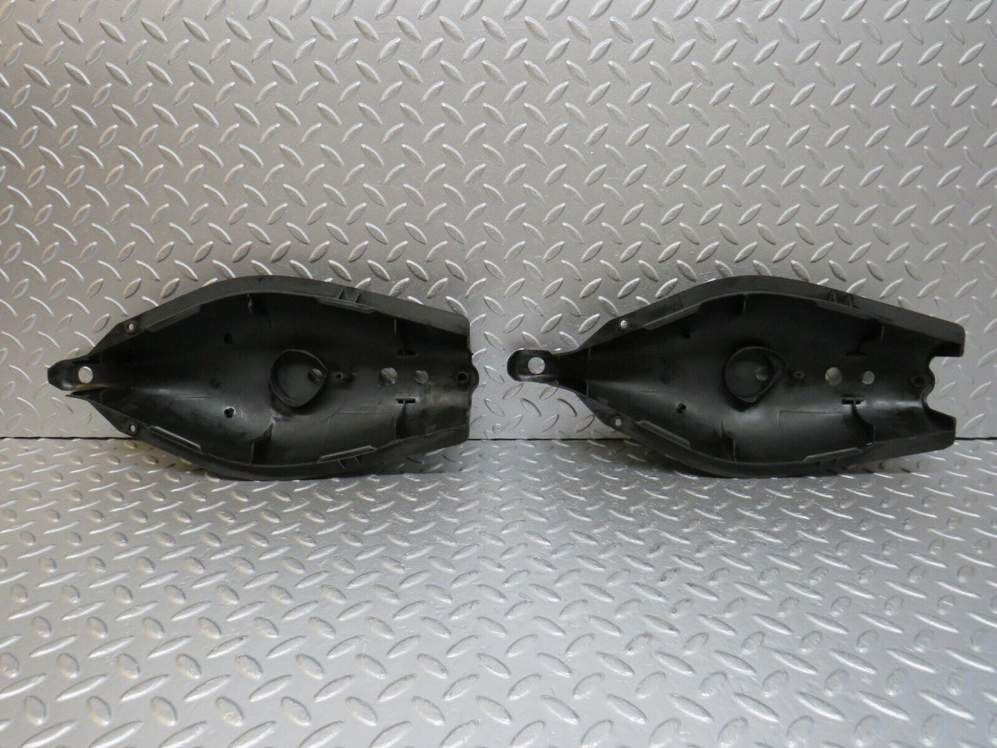33574 Mercedes-Benz W201 190E 2.0L Rear Control Arm Cover Pair 1243520088