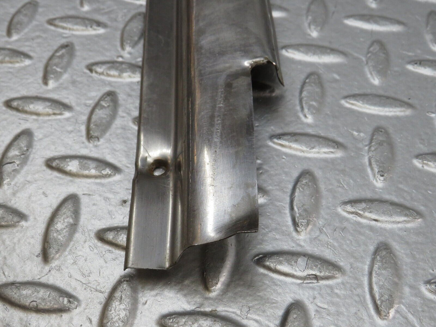 35766 Mercedes-Benz W108 Front Right Door Sill Chrome