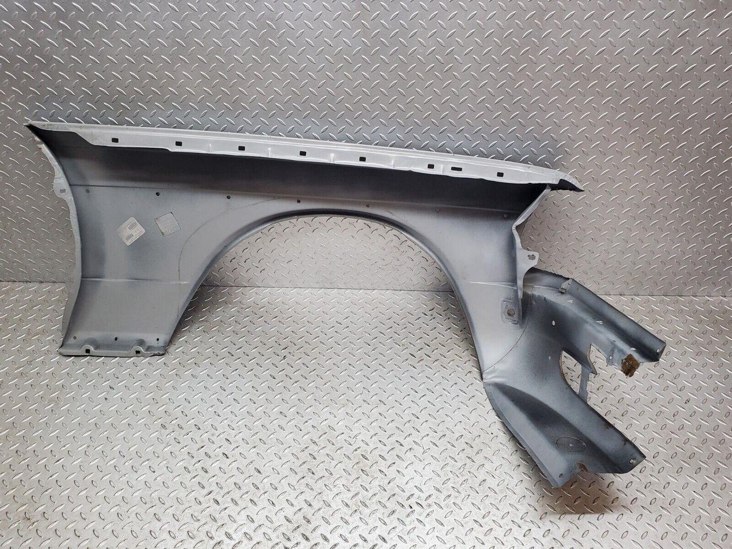 44445 Mercedes-Benz W123 280E Front Left Wing Fender