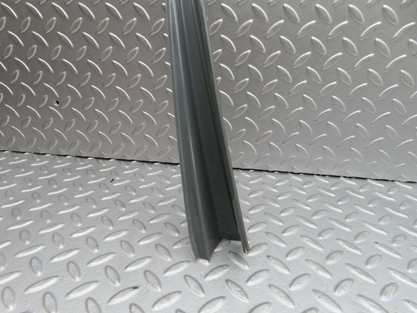 16374 Mercedes-Benz W124 260E Front Right Door Window Frame Trim Cover