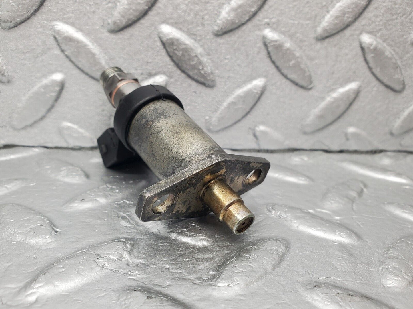 46322 Mercedes-Benz W123 230E Cold Start Valve Bosch 0280170403