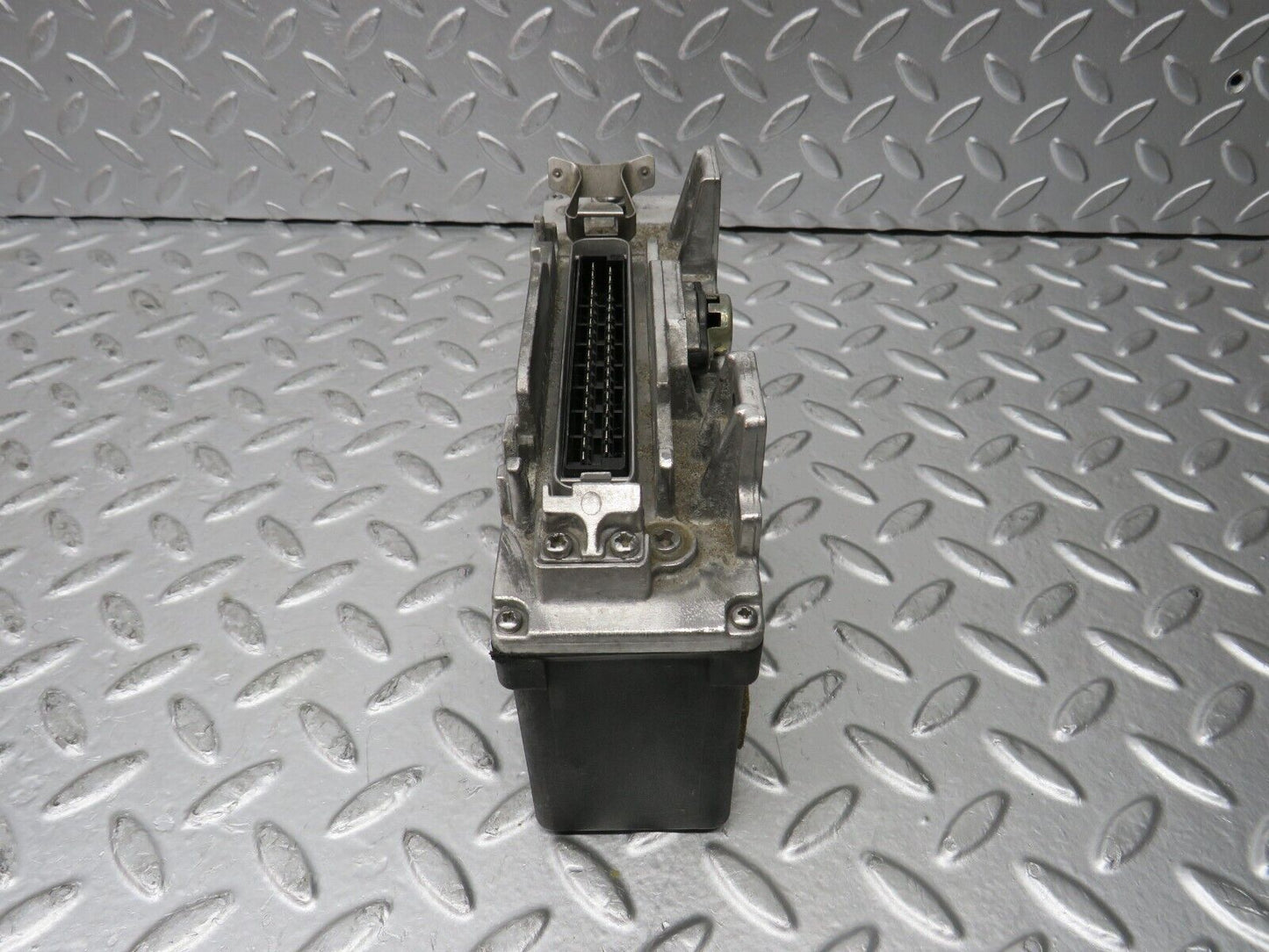 30306 Mercedes-Benz W124 230E ABS Control Unit Bosch 0055452132 0265101018