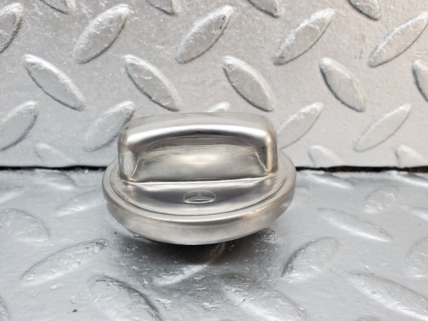 45938 Mercedes-Benz W126 420SE Fuel Tank Cap