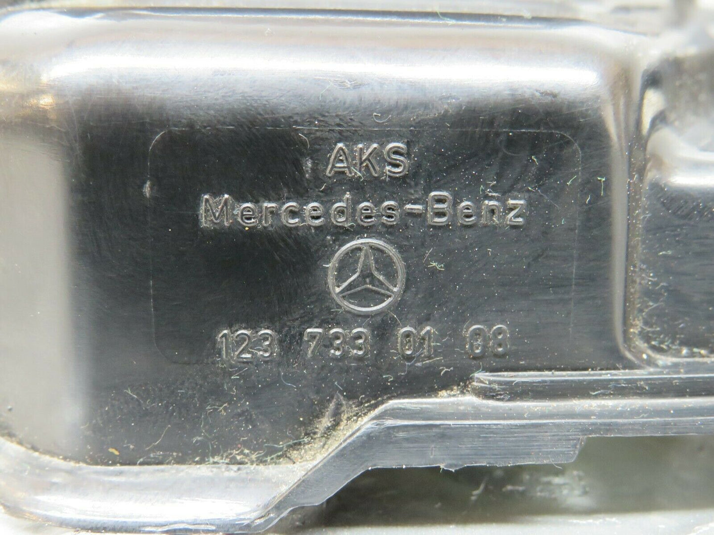 23953 Mercedes-Benz W123 280E Rear Left Door Lock Mechanism 1237330108