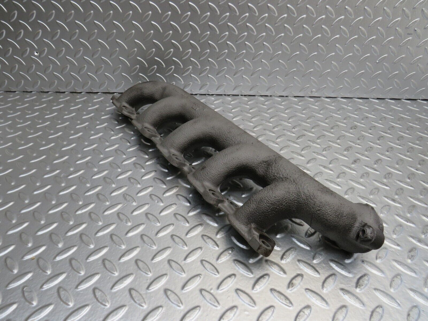25389 Mercedes-Benz W201 190D Exhaust Manifold 6021420201