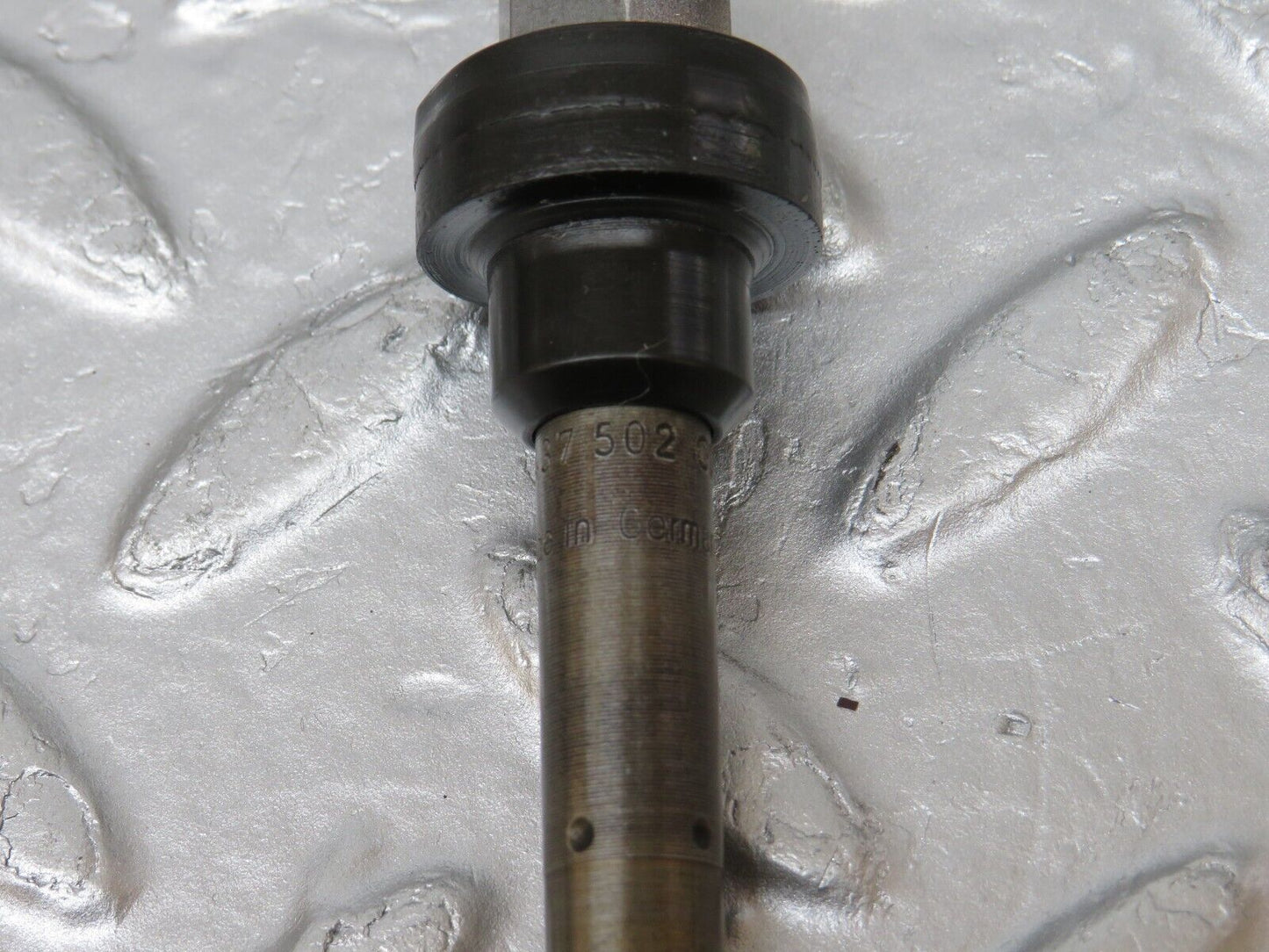 33685 Mercedes-Benz W201 190E 2.0L Fuel Injector Bosch 0437502010