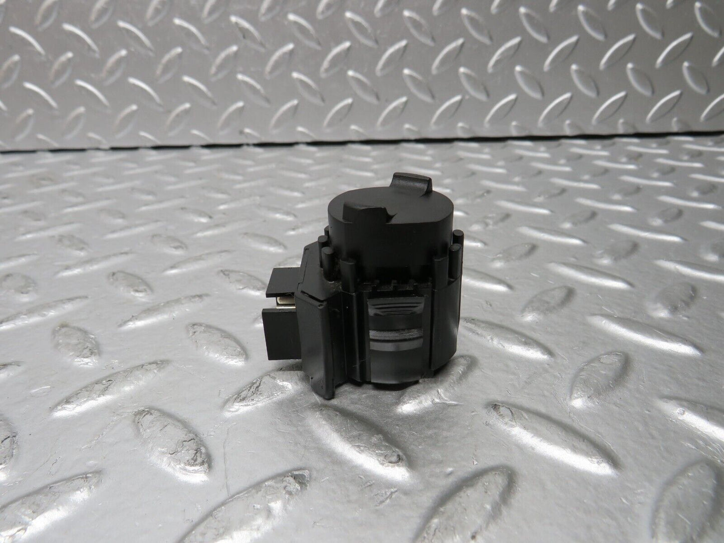 30336 Mercedes-Benz W124 230E Kick Down Switch 0025452214