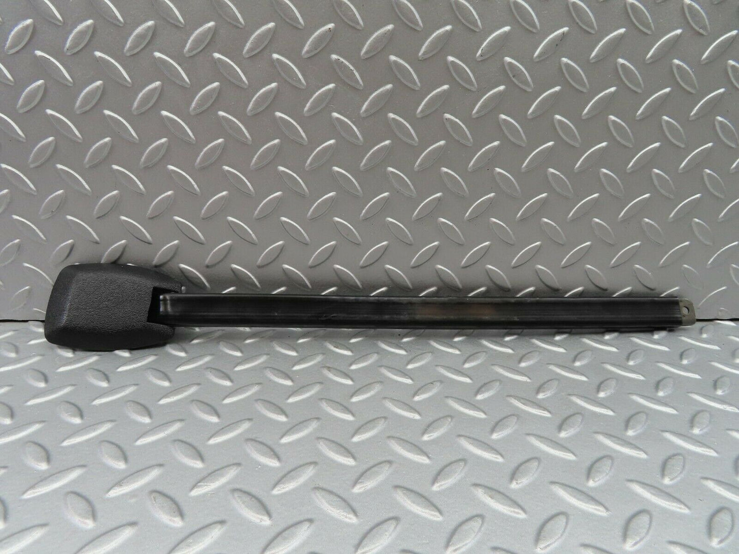 6598 Mercedes-Benz S124 E220 Wagon Seat Belt Runner With Cover 1249193520