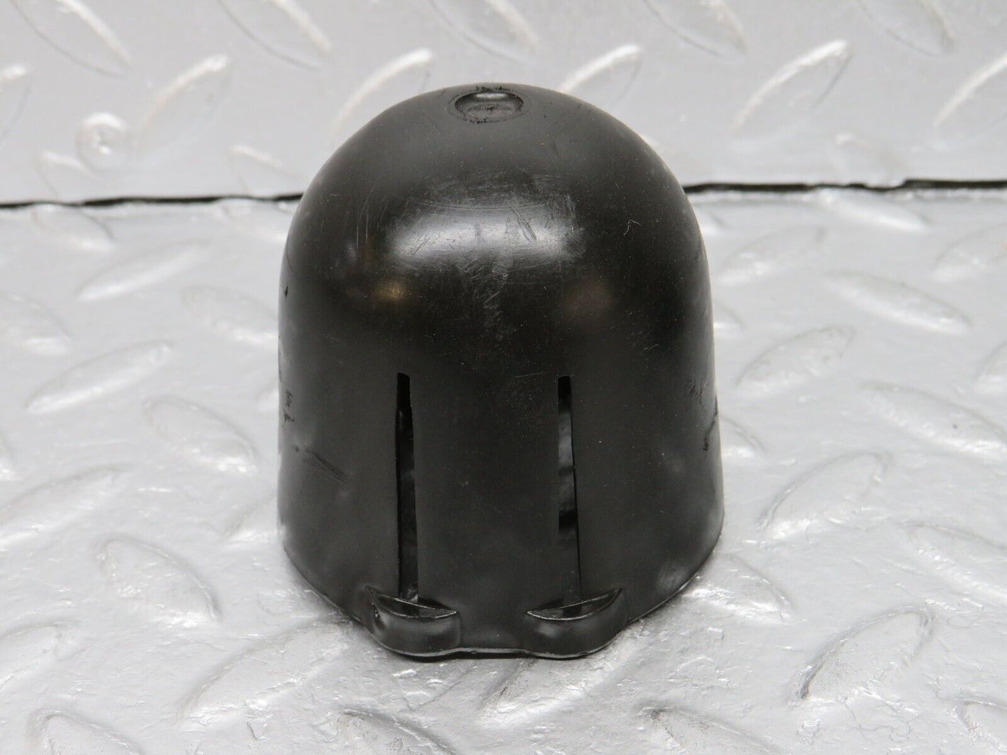 40313 Mercedes-Benz W110 230 Rear Shock Absorber Top Plastic Cap 2x