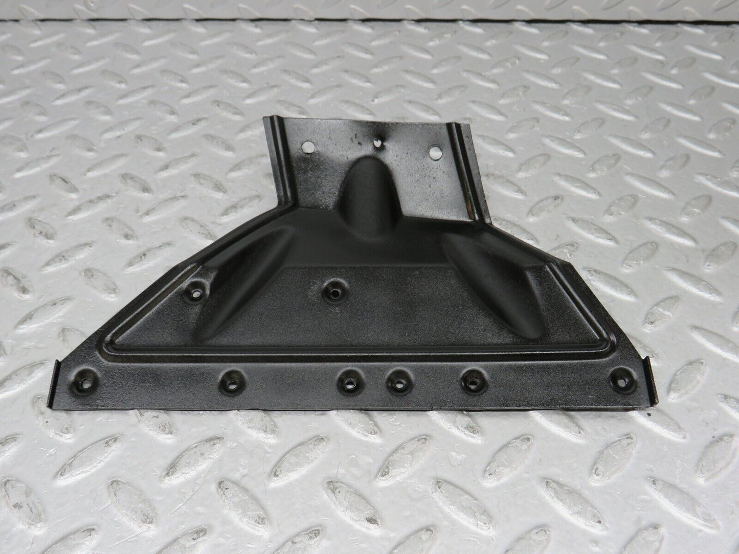 35783 Mercedes-Benz W108 Engine Bay Wire Cover