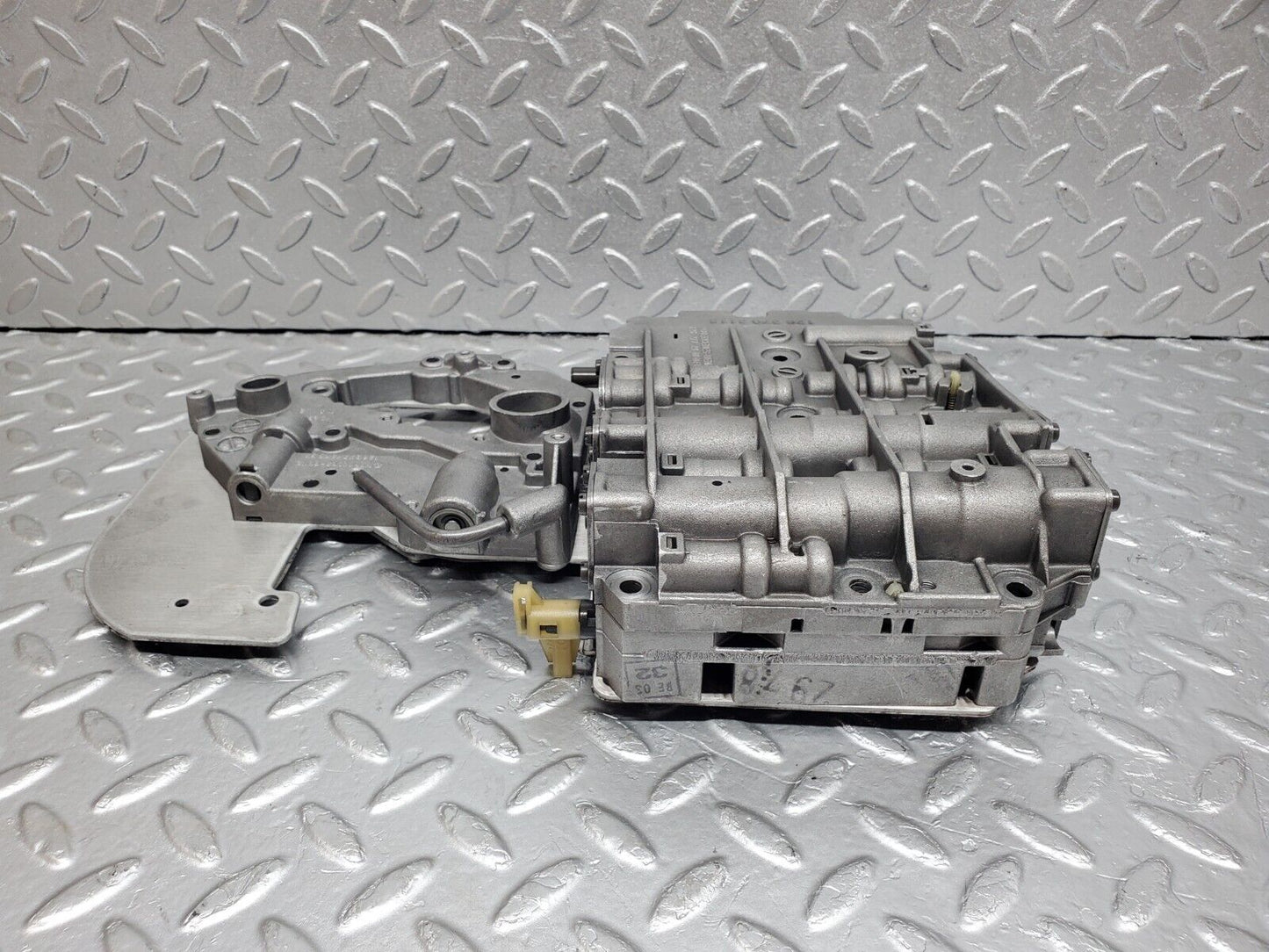 44575 Mercedes-Benz W123 280E Automatic Gearbox Valve Body 722.309 1262703115 1262772901