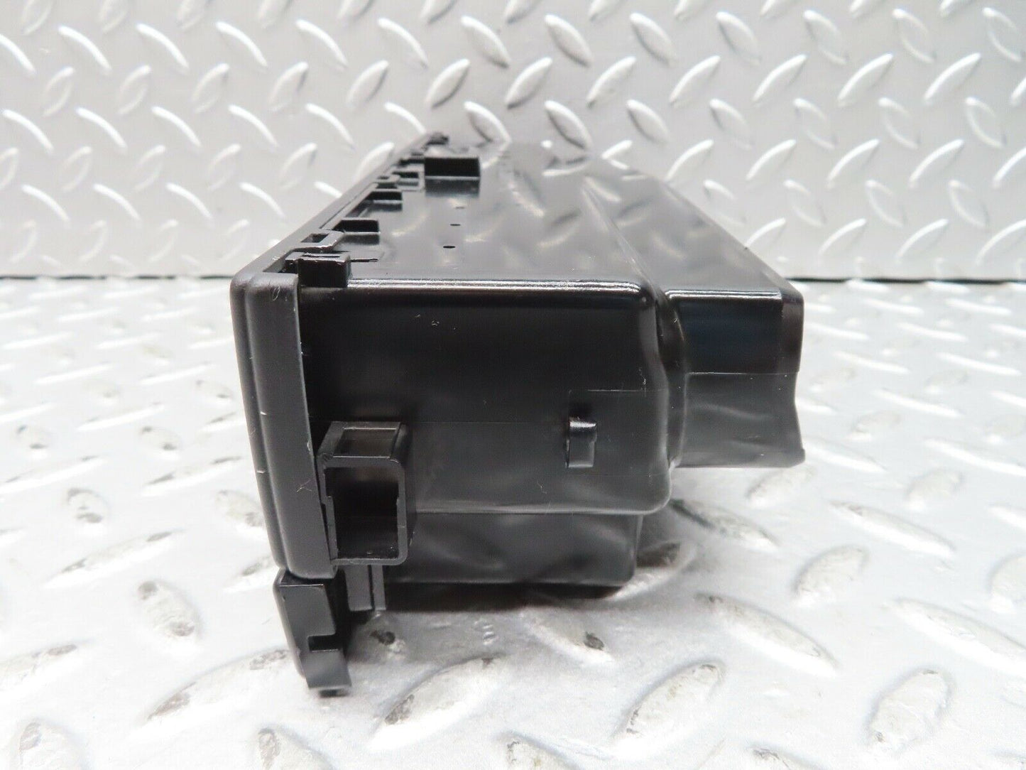 17121 Mercedes-Benz R129 300SL Coupe Dash Centre Air Vent 1298300054
