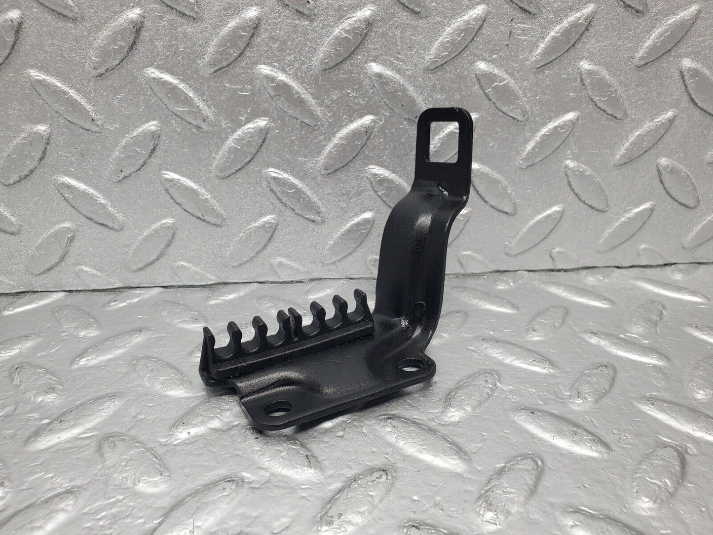 46680 Mercedes-Benz C123 280CE Coupe Ignition Coil Cable Wire Bracket
