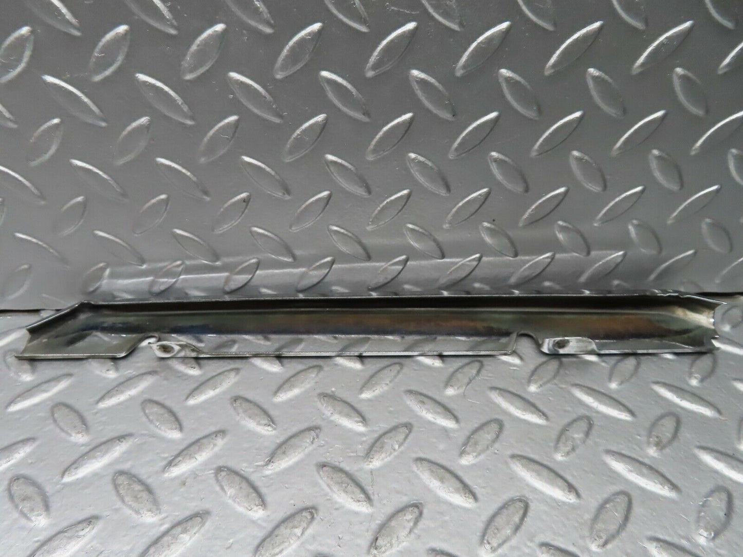 20767 Mercedes-Benz R107 450SL Coupe Bonnet Grill Chrome Trim