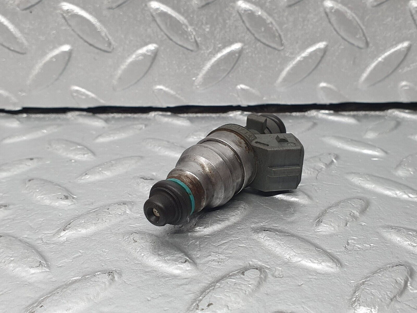 42369 Mercedes-Benz R129 320SL Coupe Fuel Injector Bosch 0000787323 0280155209