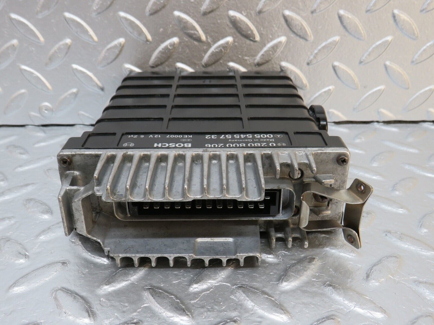32421 Mercedes-Benz S124 300TE Engine Control Unit Bosch 0280800206 0055455732