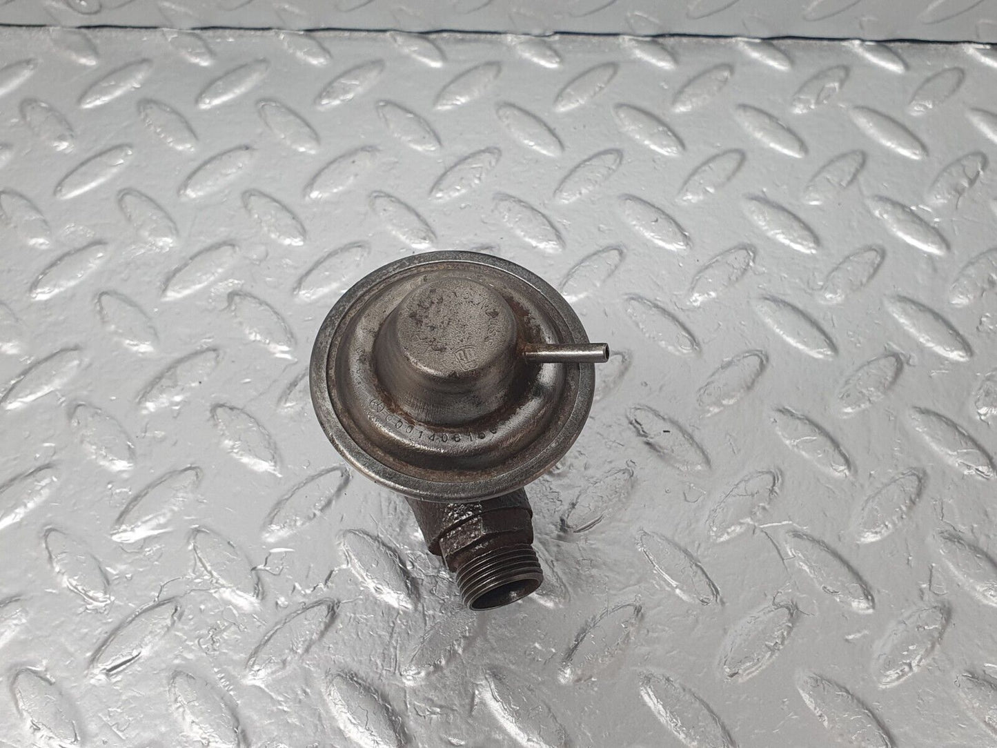 43527 Mercedes-Benz C126 380SEC Coupe Exhaust Gas Recirculation Valve EGR 0001408160