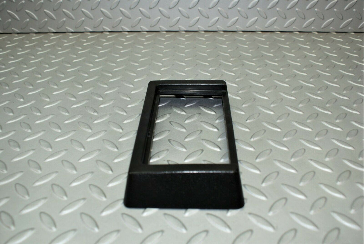 3179 Mercedes-Benz W115 220D Rear Door Ashtray Frame