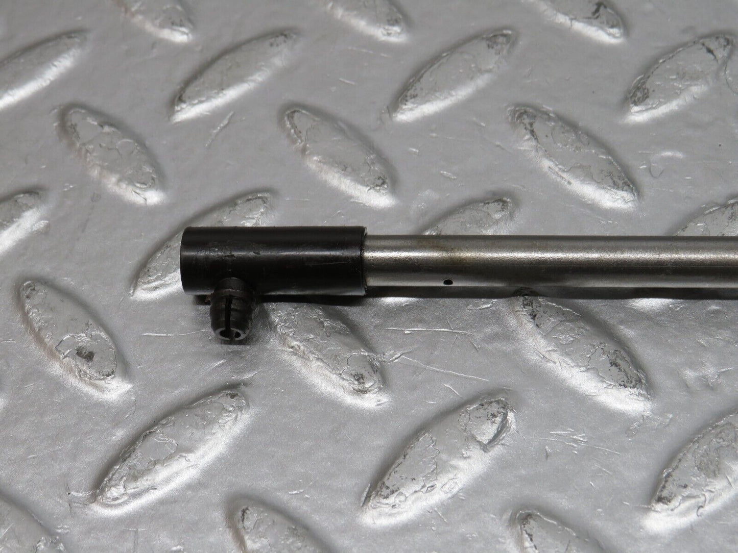 32878 Mercedes-Benz C107 R107 350 V8 Camshaft Oil Tube