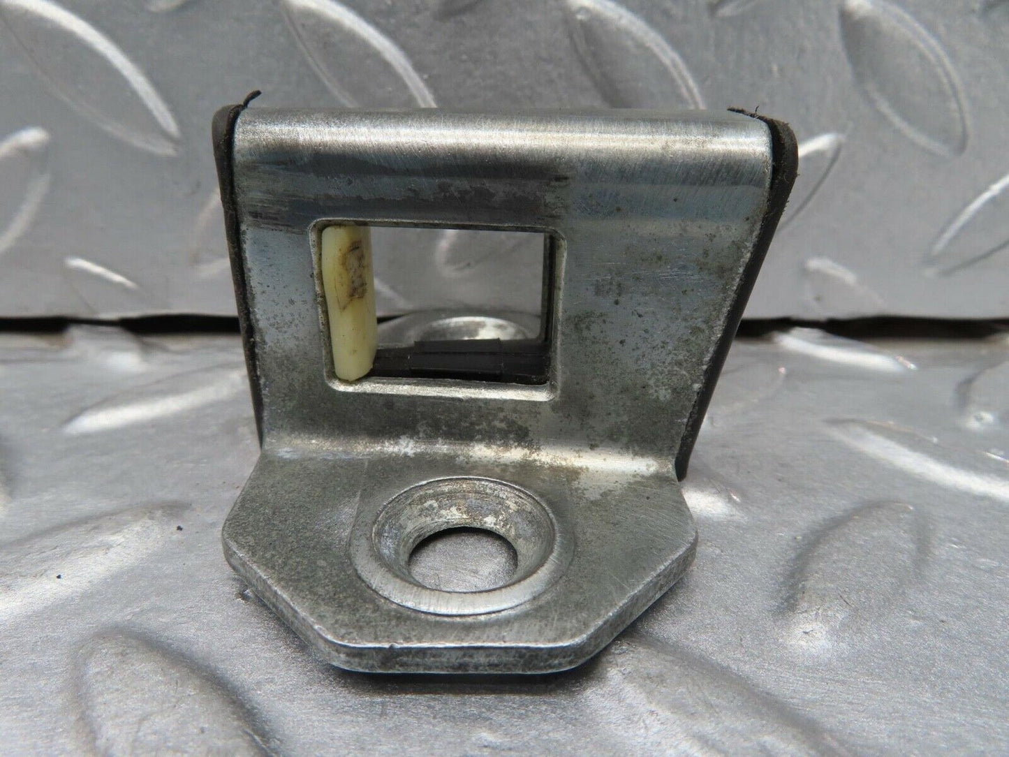 16454 Mercedes-Benz W124 260E Door Lock Latch
