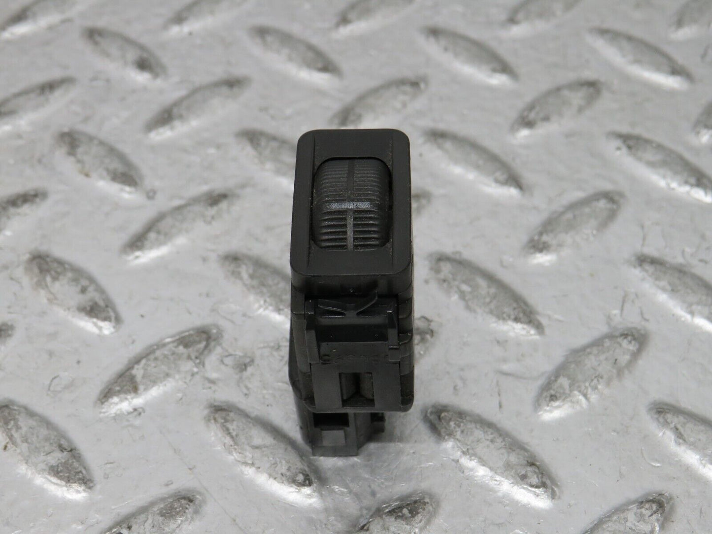 27586 Mercedes-Benz S124 300TE Wagon Headlight Level Switch 1248000673