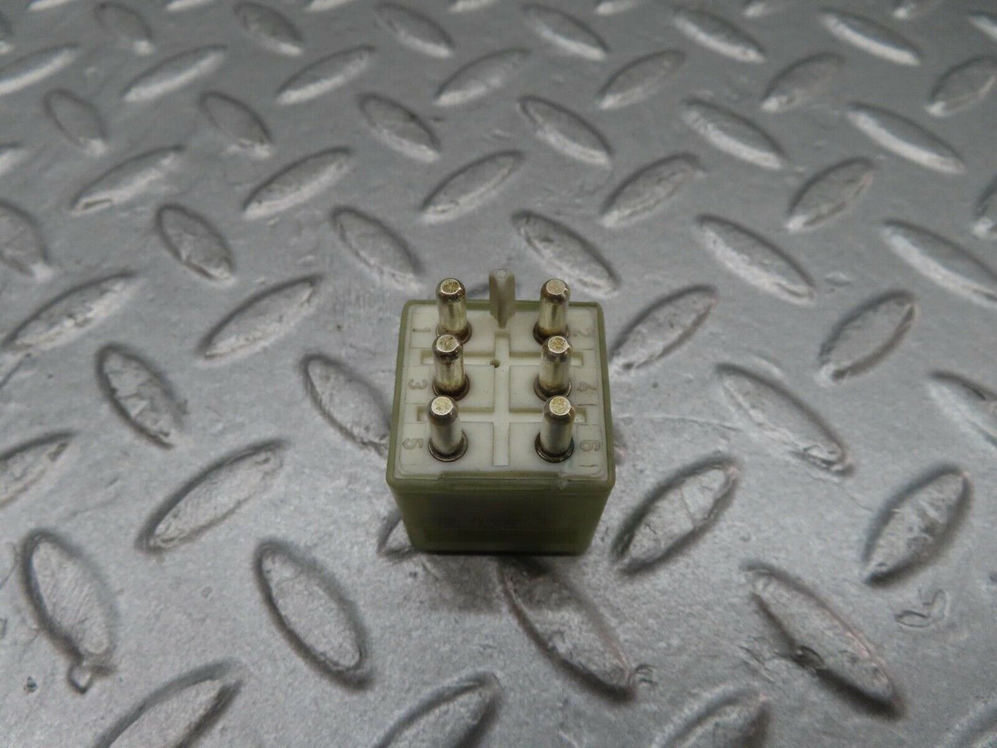 11944 Mercedes-Benz R129 300SL Coupe Door Window Control Relay 0015427819