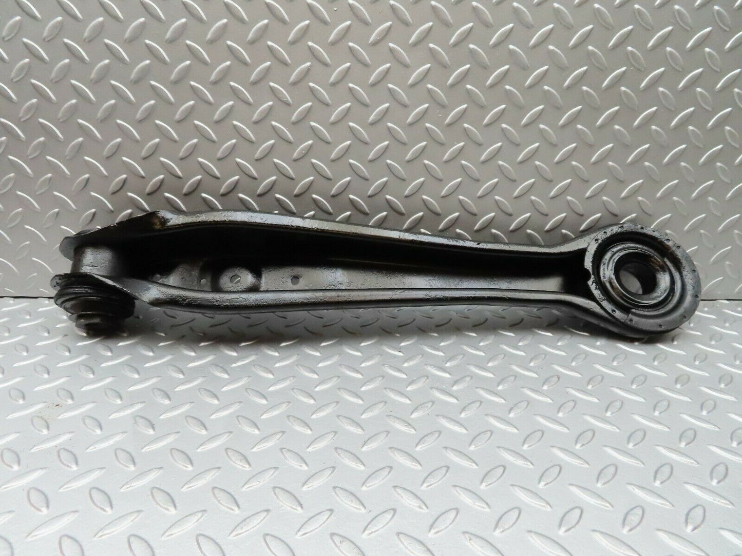 3563 Mercedes-Benz W108 280SE Rear Right Axle Spring Coil Mount