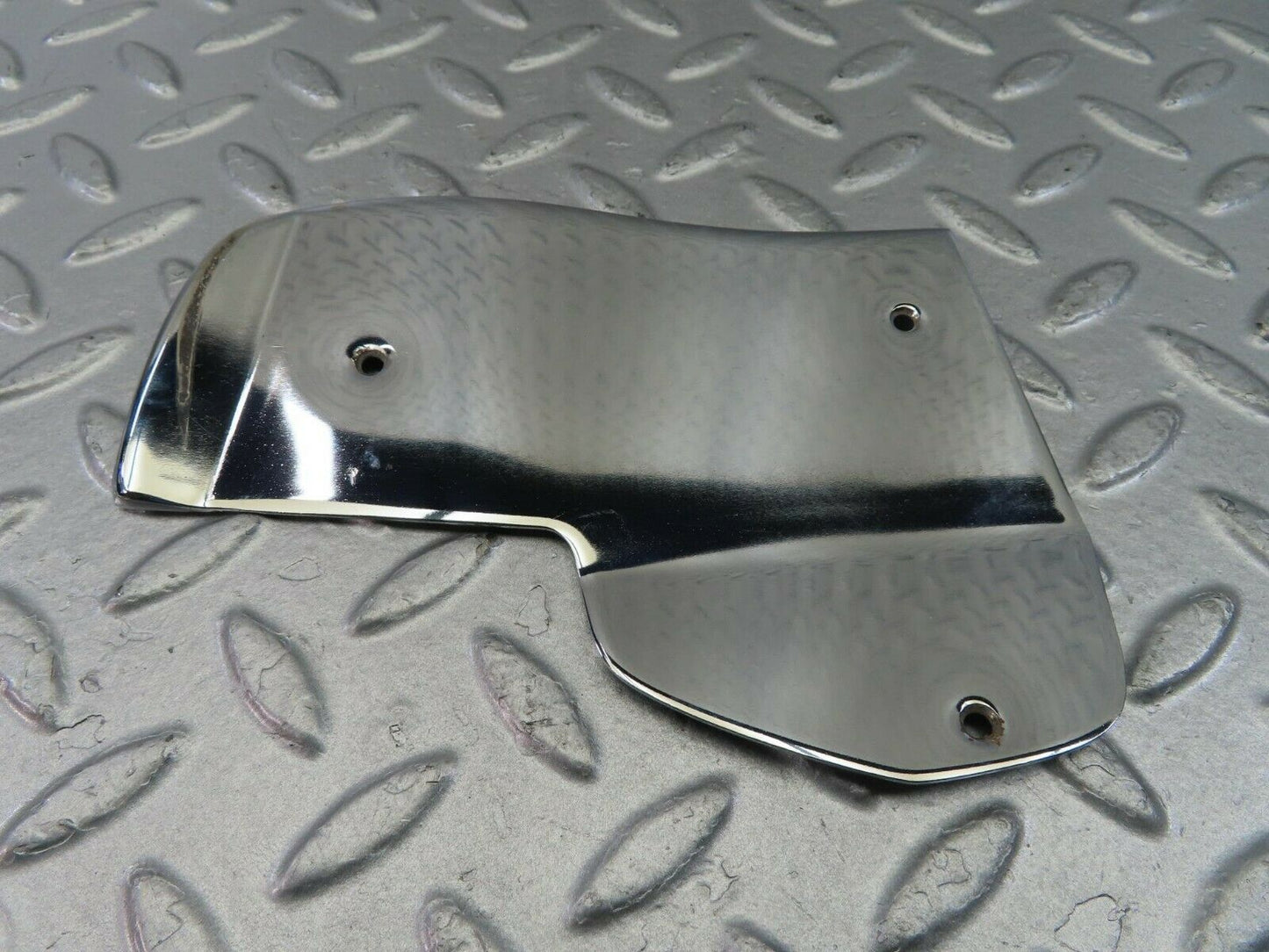 10117 Mercedes-Benz C123 230CE Coupe Door Chrome Cover Left